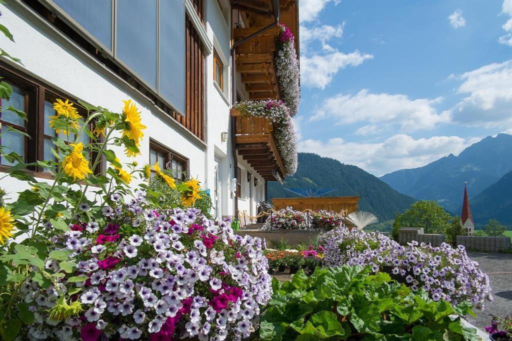 Alpenview Lechtal Apartamento Holzgau Exterior foto